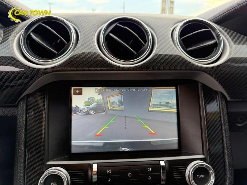 Vehicle photo 35