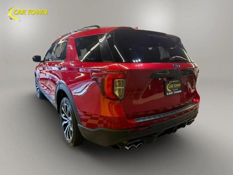 Vehicle photo 13