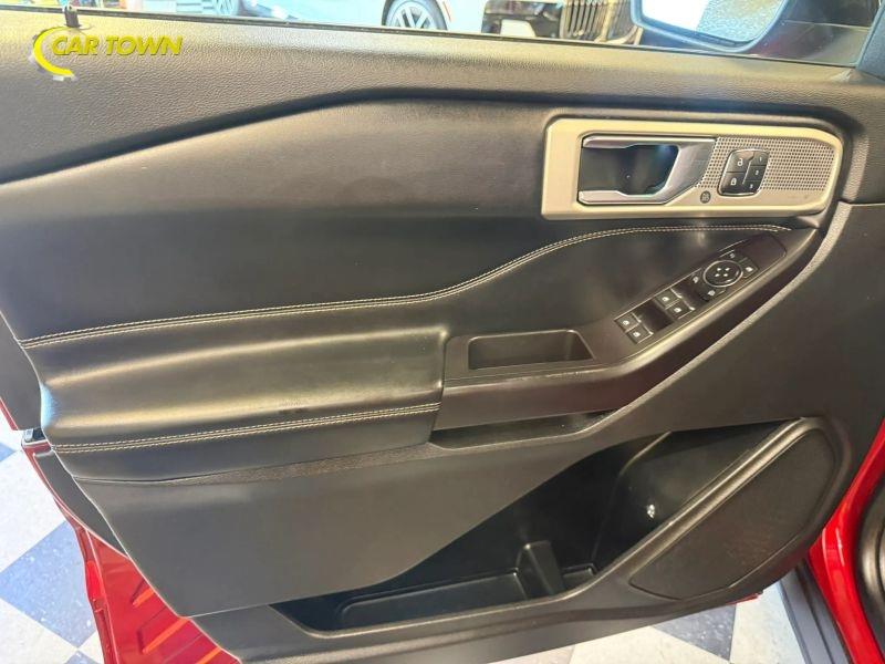 Vehicle photo 19