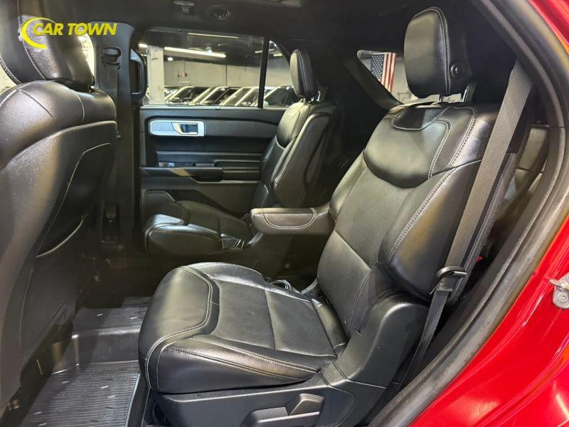 Vehicle photo 23
