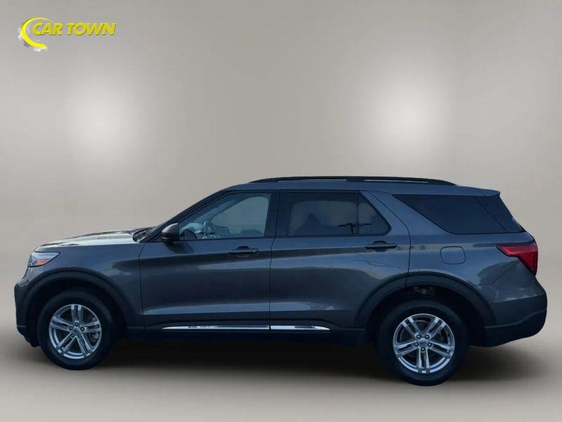 Vehicle photo 14