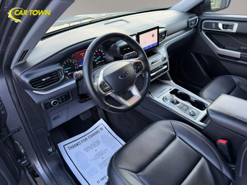 Vehicle photo 16