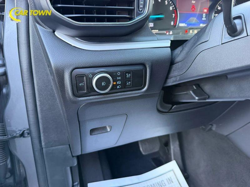 Vehicle photo 20