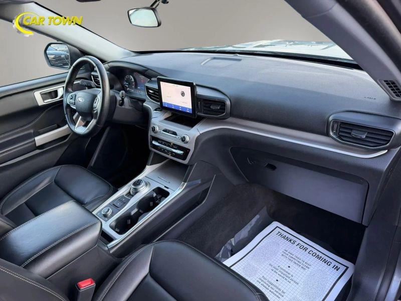 Vehicle photo 21