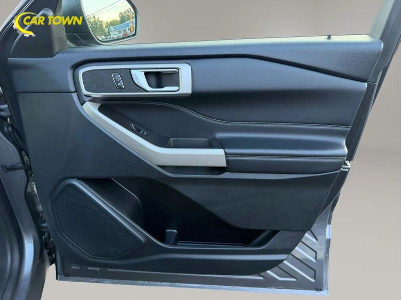 Vehicle photo 22