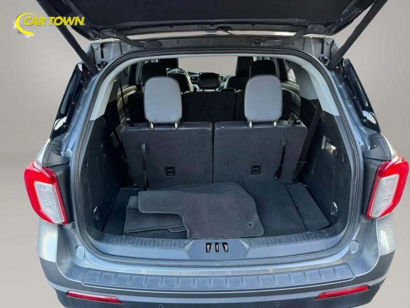 Vehicle photo 25