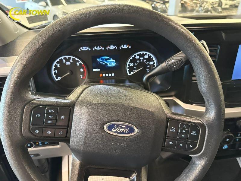 Vehicle photo 22