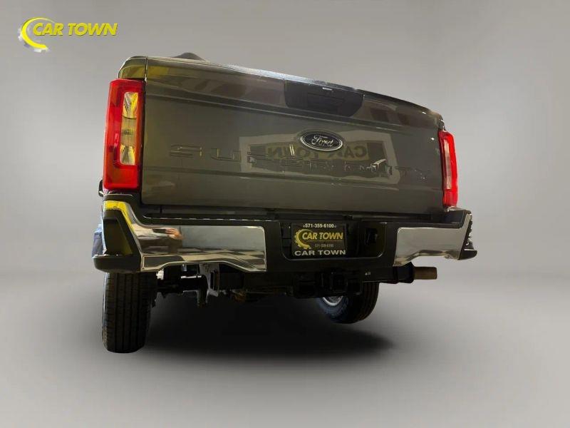 Vehicle photo 34
