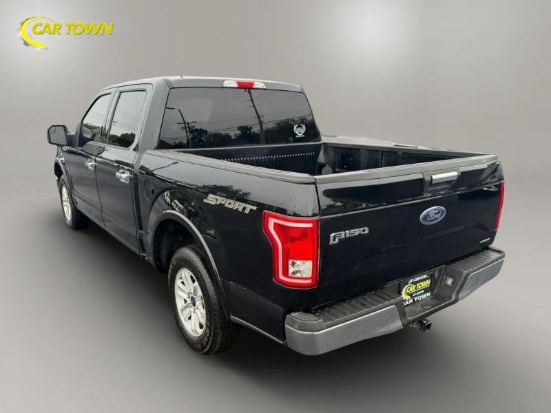 Vehicle photo 12