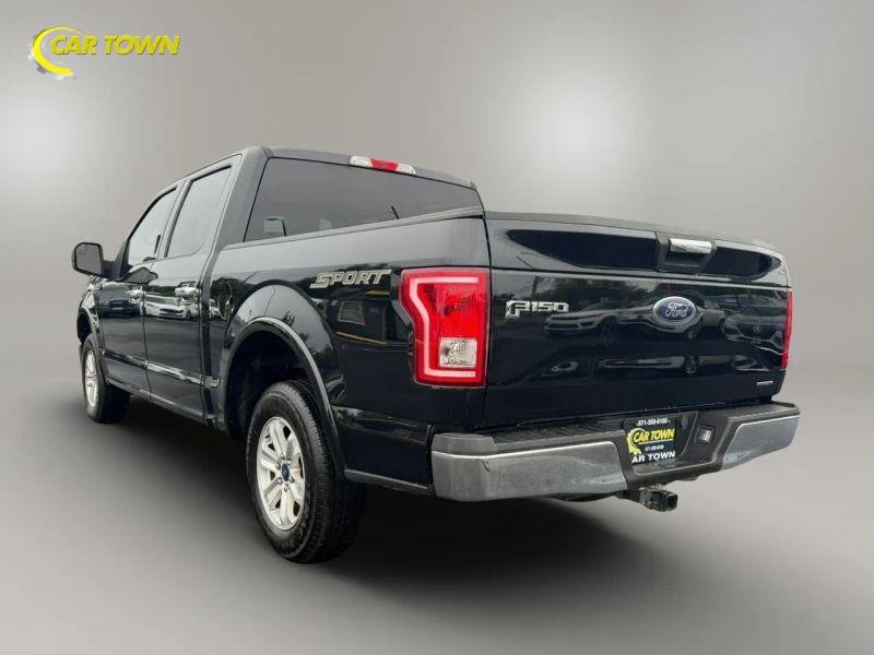 Vehicle photo 13