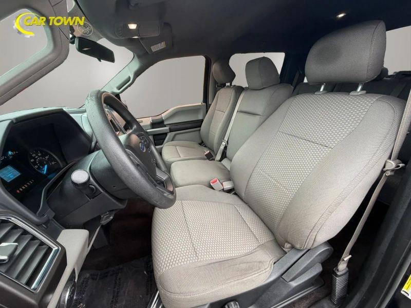Vehicle photo 16