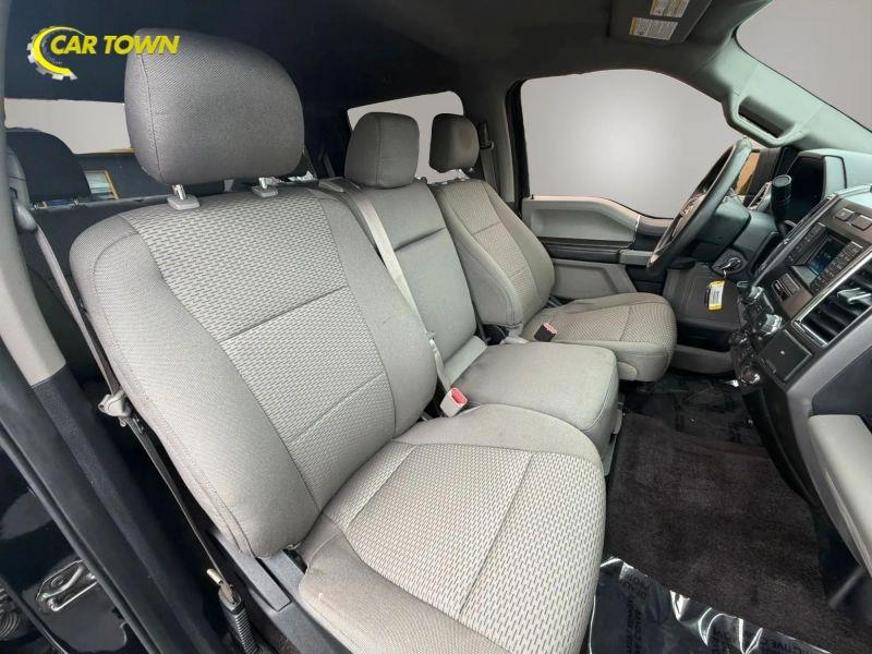 Vehicle photo 21