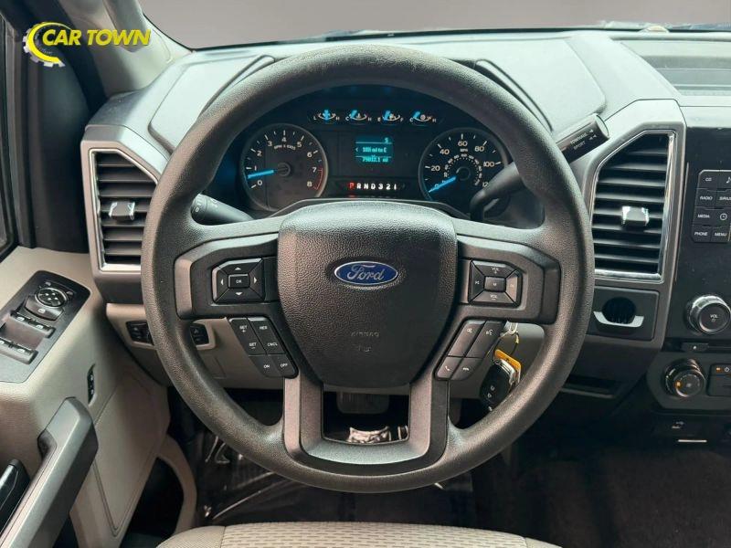 Vehicle photo 25