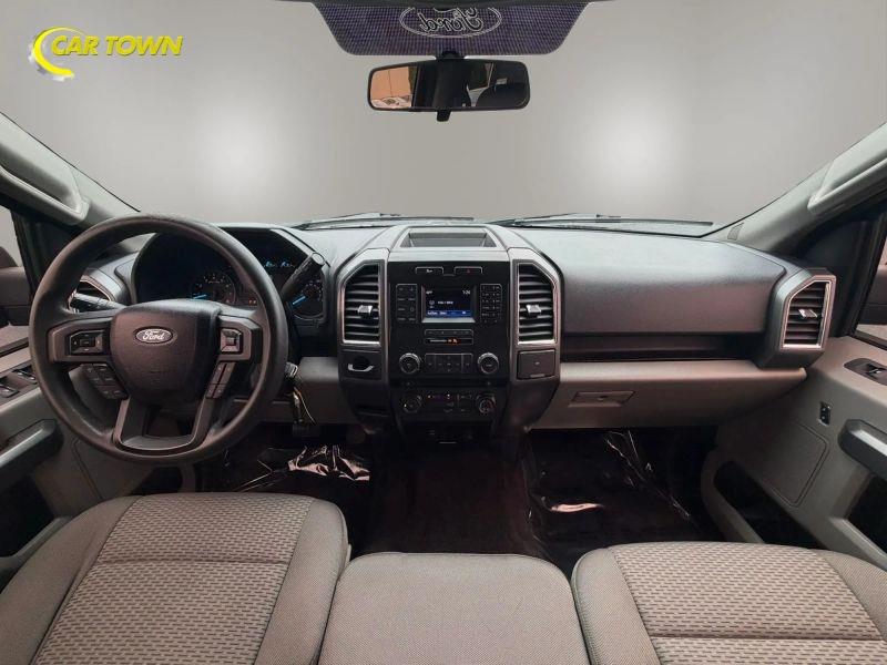 Vehicle photo 26
