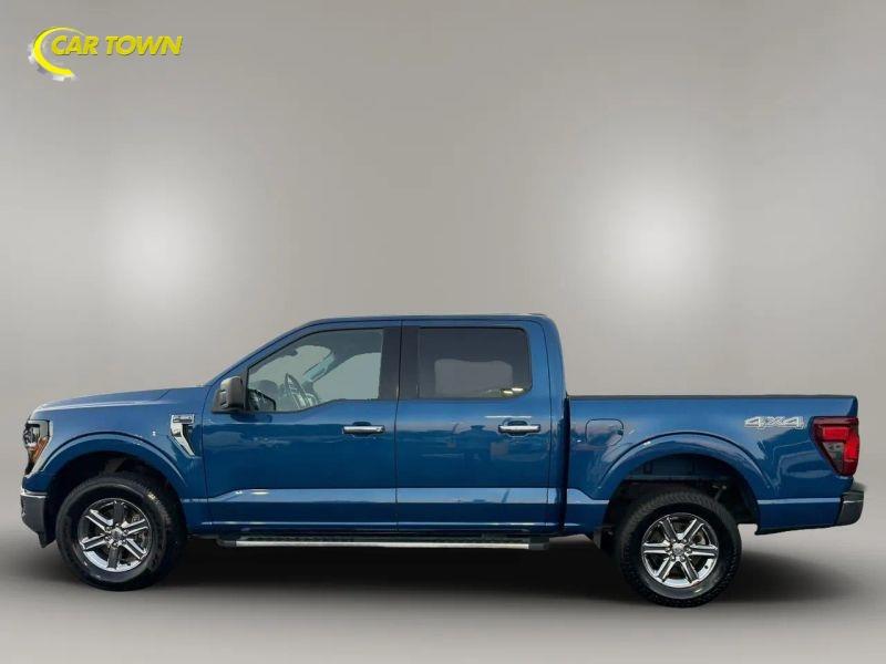 Vehicle photo 12