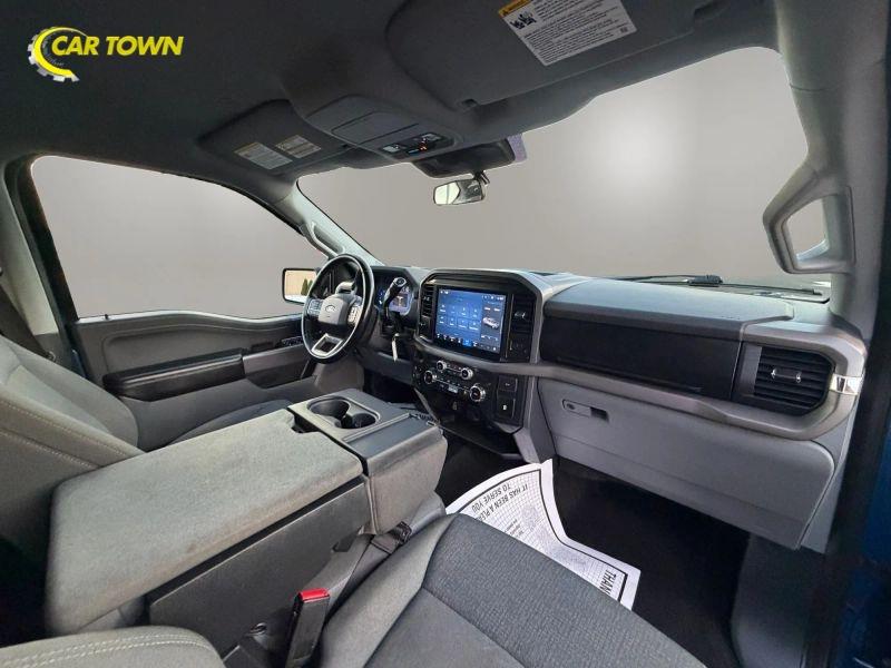 Vehicle photo 16
