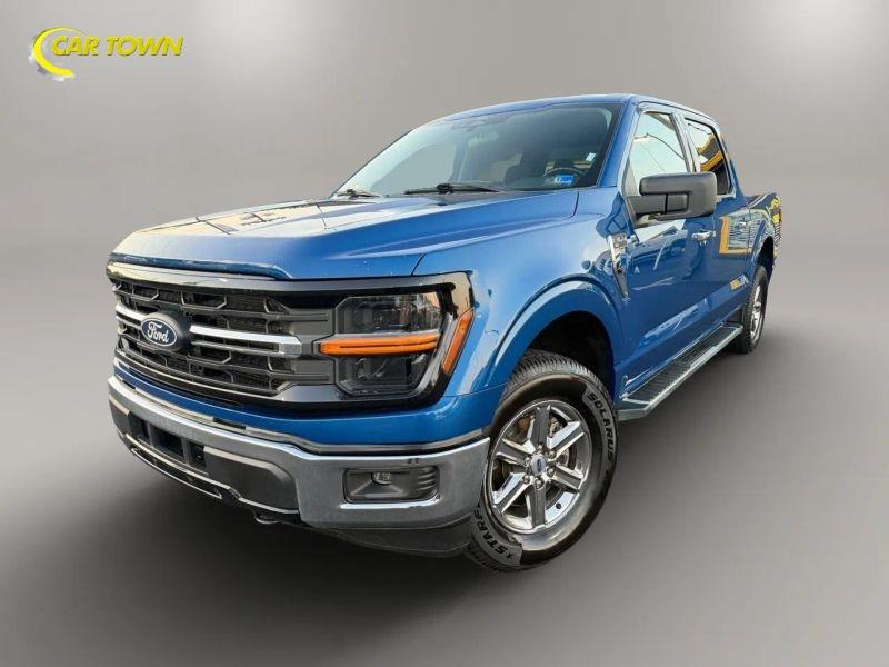 Vehicle photo 2