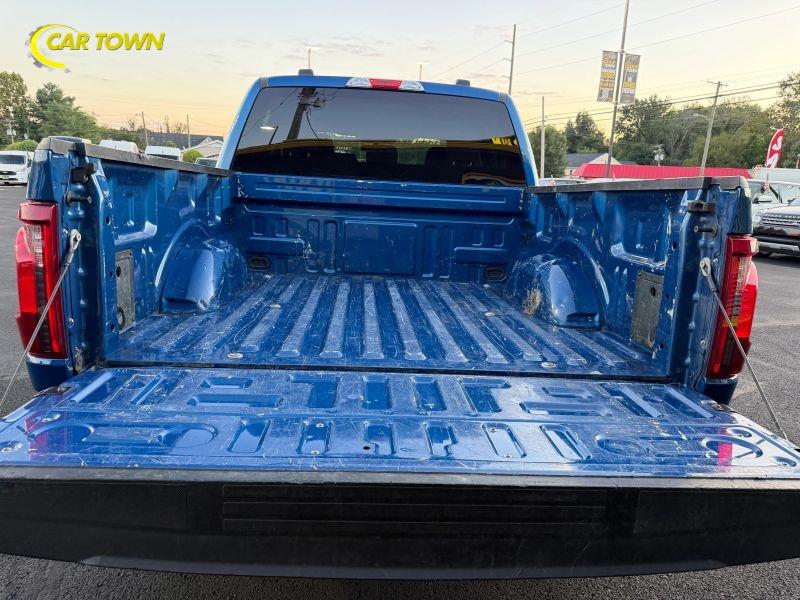 Vehicle photo 21