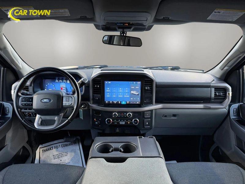 Vehicle photo 25