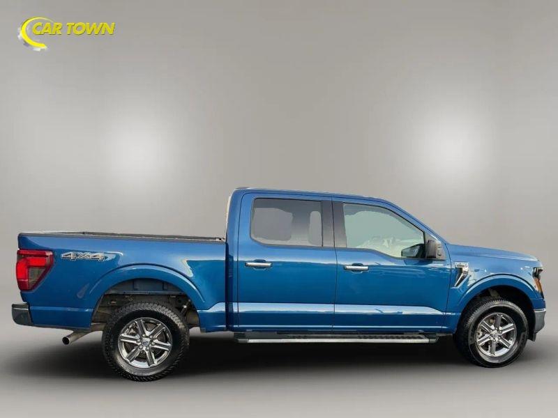 Vehicle photo 7