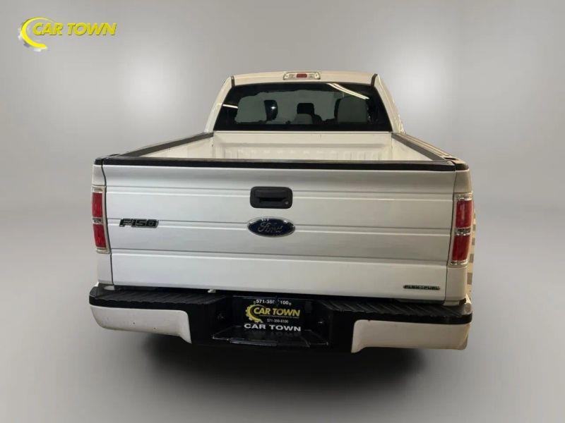 Vehicle photo 10