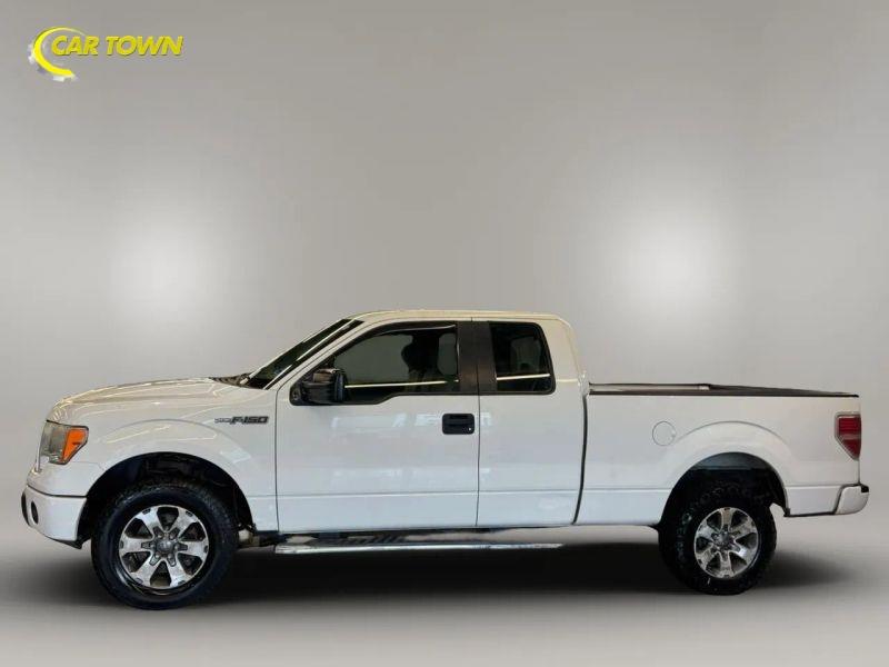 Vehicle photo 14