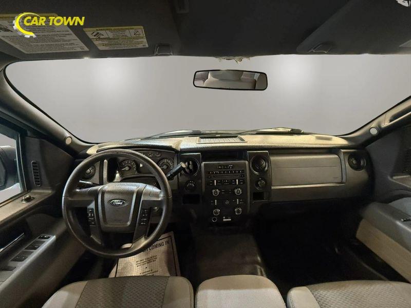 Vehicle photo 18