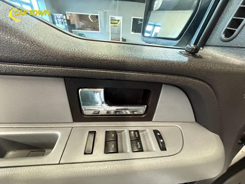 Vehicle photo 20