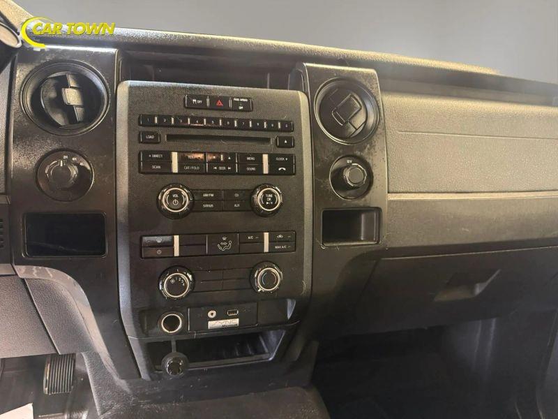 Vehicle photo 25