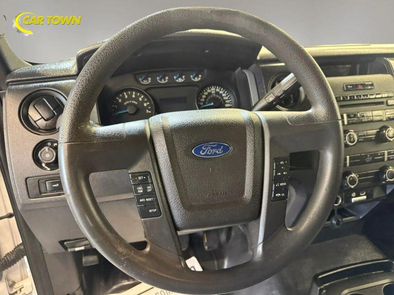 Vehicle photo 26