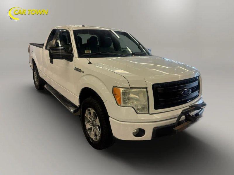 Vehicle photo 5