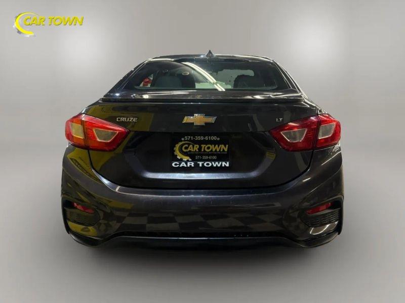 Vehicle photo 11