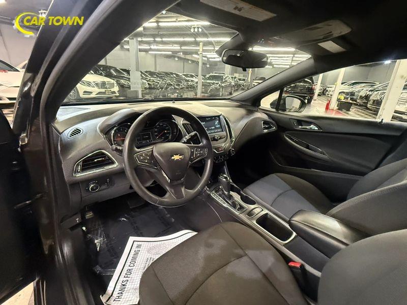 Vehicle photo 20