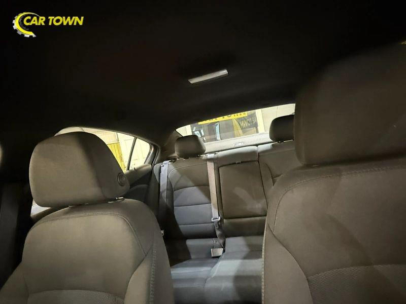 Vehicle photo 31