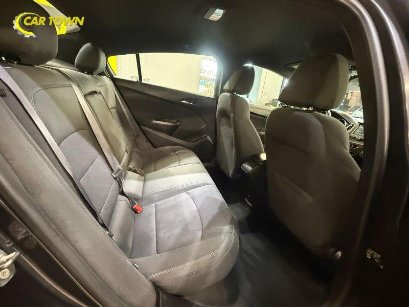 Vehicle photo 34