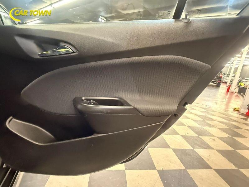 Vehicle photo 35