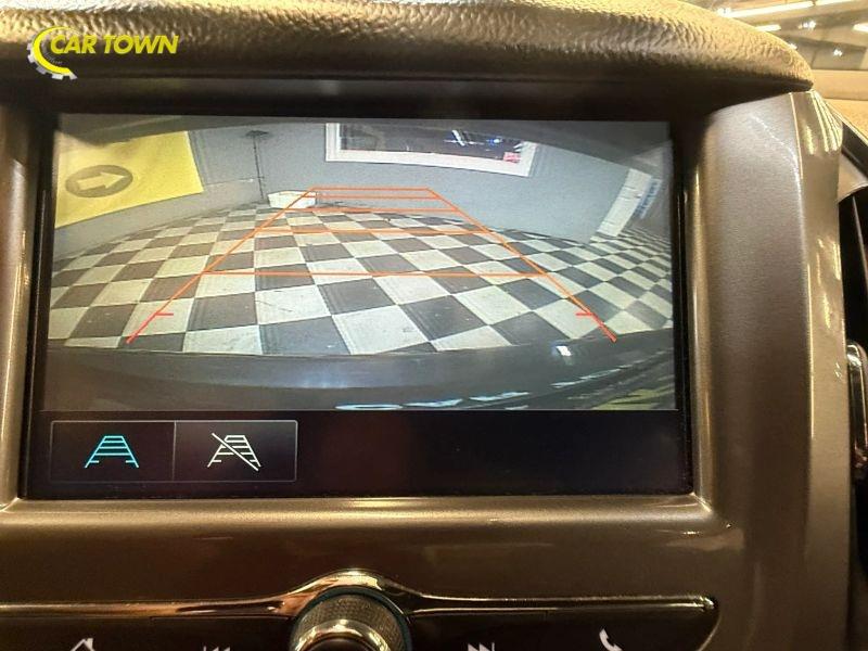 Vehicle photo 40