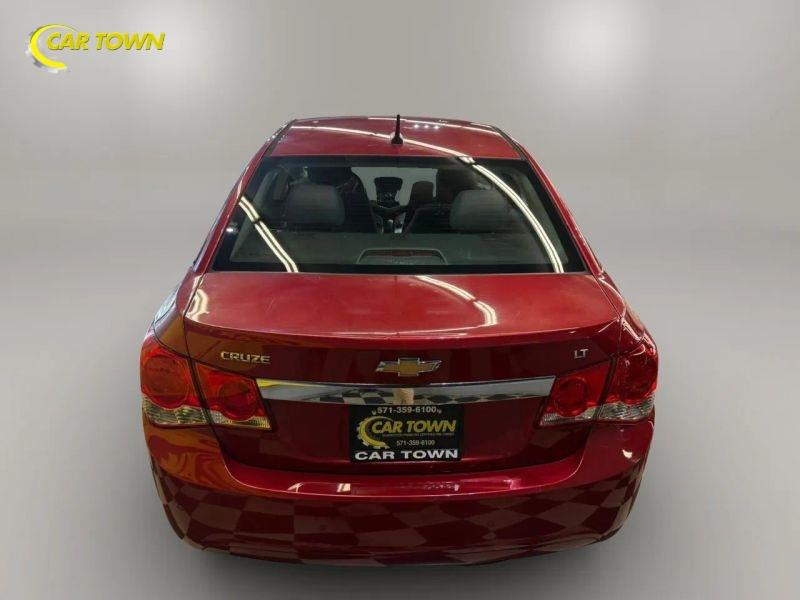 Vehicle photo 10