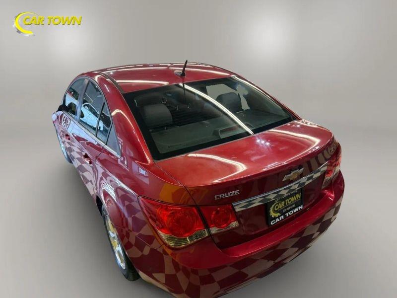 Vehicle photo 12