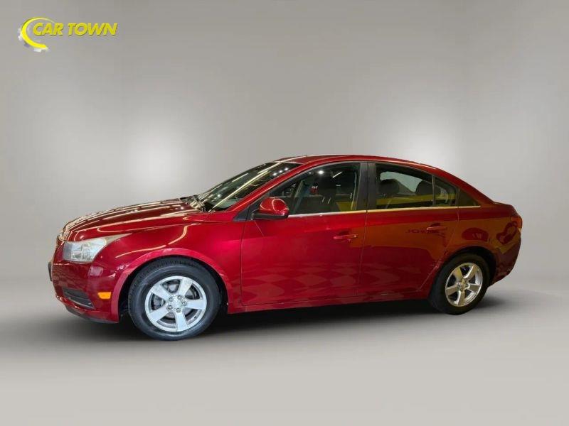 Vehicle photo 14