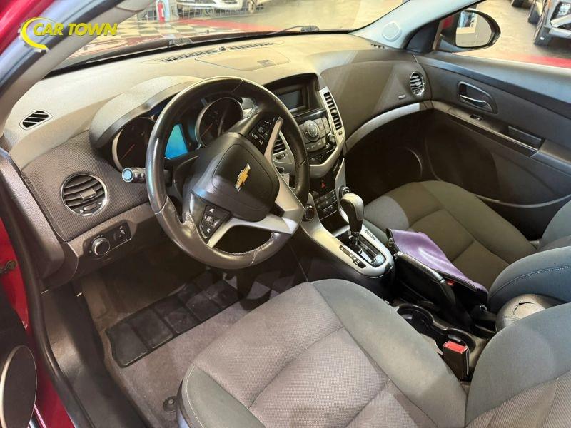 Vehicle photo 16