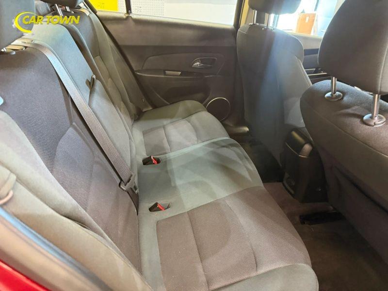 Vehicle photo 27