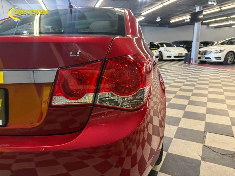 Vehicle photo 34