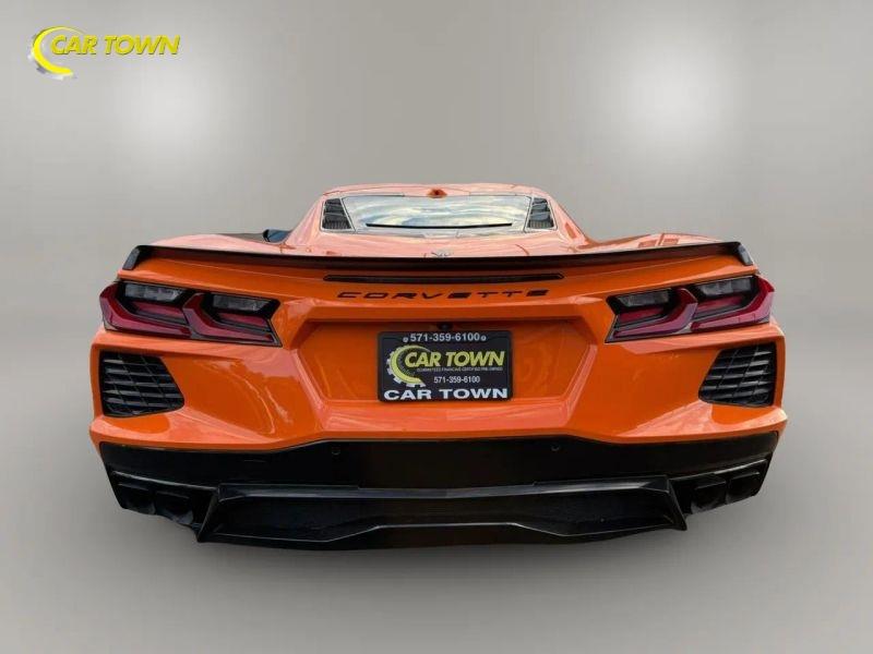 Vehicle photo 10