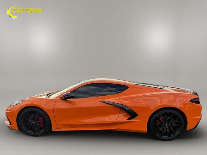 Vehicle photo 13