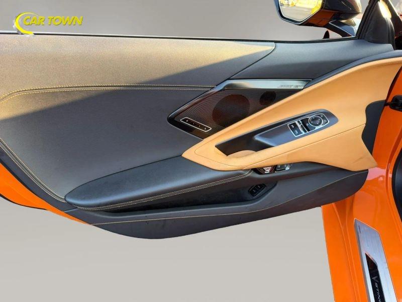 Vehicle photo 15