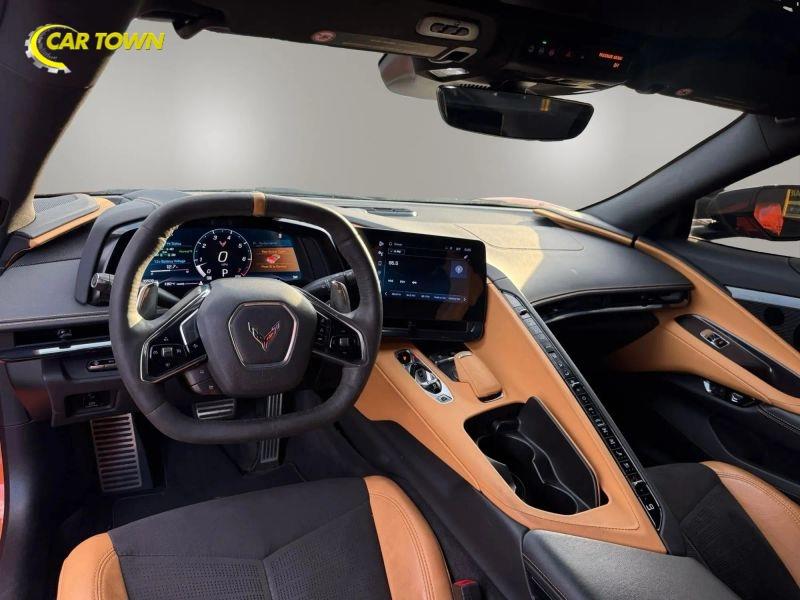 Vehicle photo 18