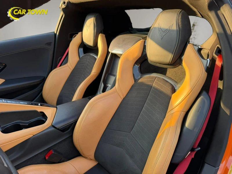 Vehicle photo 21