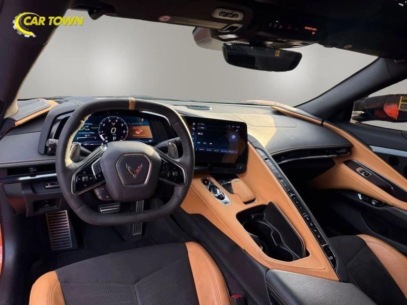 Vehicle photo 24
