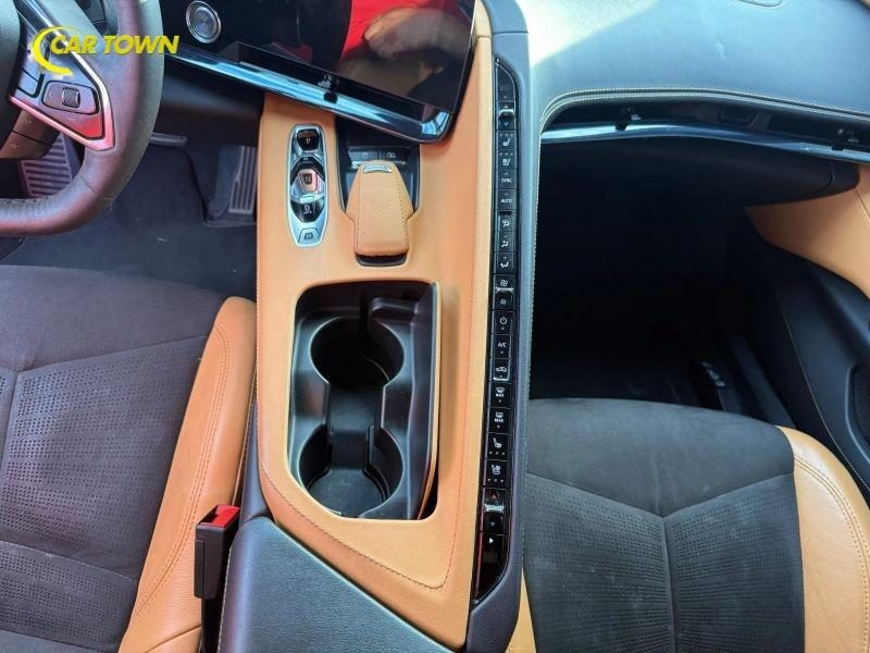 Vehicle photo 31